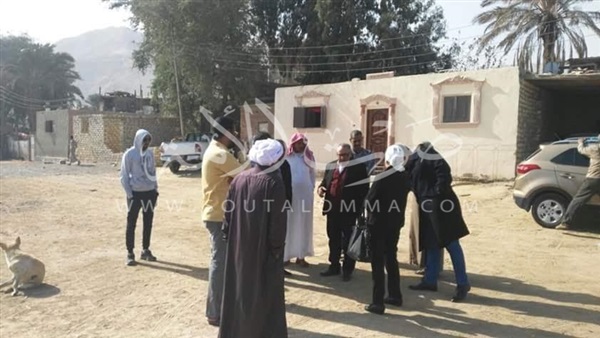 «نائبا بالسويس» يزوران سكان «الاتكة» لحل مشاكلهم 