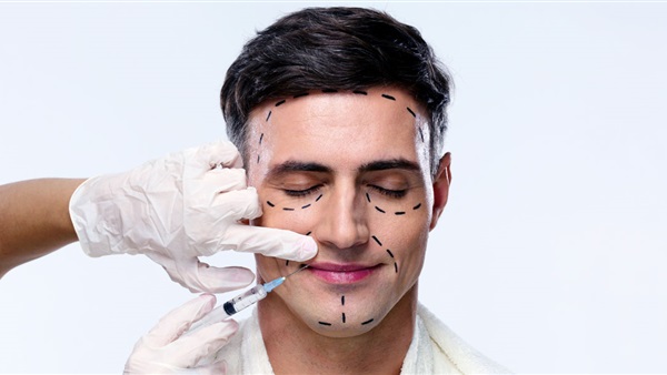 أخصائي تجميل: جراحات التشبه هوس بين الرجال والنساء (فيديو)
