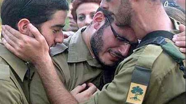 نقل 12 منهم إلى المستشفى بسبب «برد».. جنود الجيش الإسرائيلي «أبطال من ورق» (تقرير)