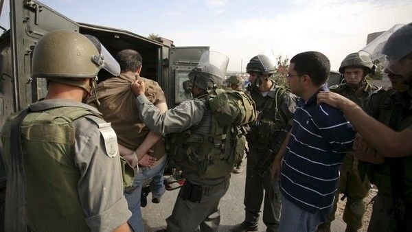اعتقال 6 فلسطينيين خلال مواجهات مع الاحتلال في القدس