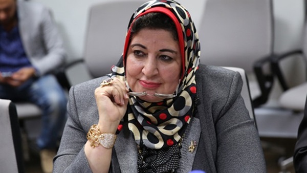 «ثابت» تكشف تطورات القانون المقدم من نقابة العلاج الطبيعي