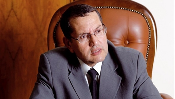 وزير الطاقة الجزائري يصل القاهرة