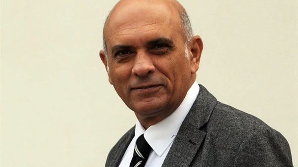 عضو مجلس الأهلي يطير إلى ألمانيا لإجراء عملية جراحية