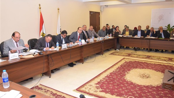 محافظ بني سويف يبحث مع النواب آليات تحسين مستوى معيشة المواطنين ‎
