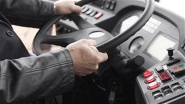 التحقيق مع سائقي 3 أتوبيسات نقل لسيرهم عكس الاتجاه بالإسكندرية