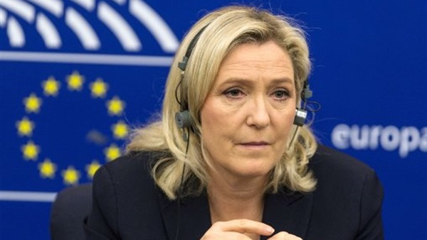 «لوبان» تخطط لخروج فرنسا من الاتحاد الأوروبي