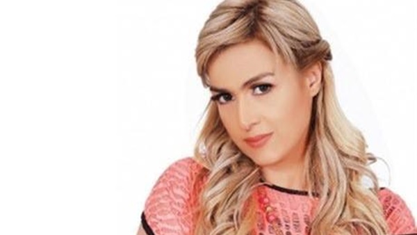 «سيمون» تستعد لطرح ألبوم غنائي.. وتحضر لمسلسل مع «محمد رمضان» 