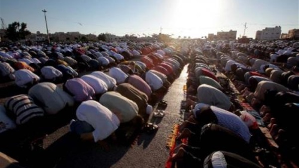 مئات الآلاف الأردنيين يؤدون صلاة الغائب على أرواح شهداء الكرك
