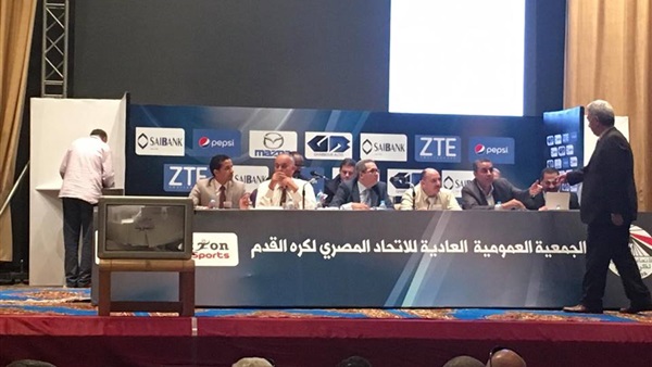 «عمومية الكرة» ترفض عودة «الاستبدال» وتوافق على «رابطة المحترفين»