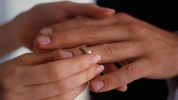 «العنوسة» تنتشر.. والسبب شروط الزواج!