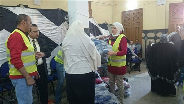 توزيع 100 بطانية على حالات «كفالة» بمسجد عمر بن عبدالعزيز ببني سويف‎