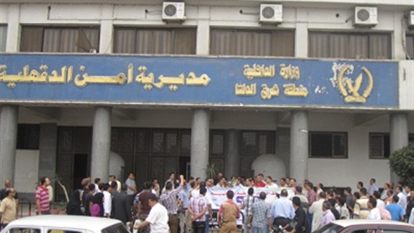 سيارة مجهولة تصيب ضابط شرطة في سوهاج ‎