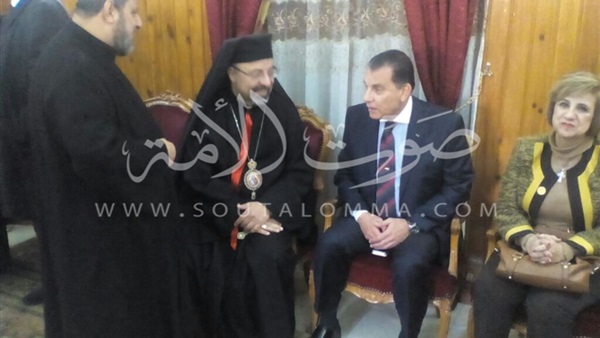 الأنبا إبراهيم إسحق يستقبل البابا تواضروس 