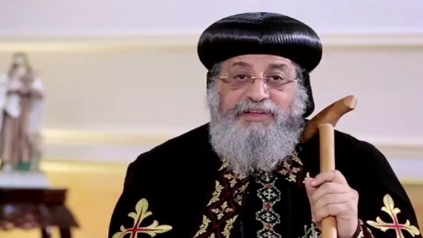 البابا تواضروس يهنئ الكنائس الغربية بعيد الميلاد.. «الأرثوذكسية» تودع إيزيس شهيدة البطرسية بالزغاريد.. وبطريرك الروم الكاثوليك: الكنيسة القبطية أم الشهداء