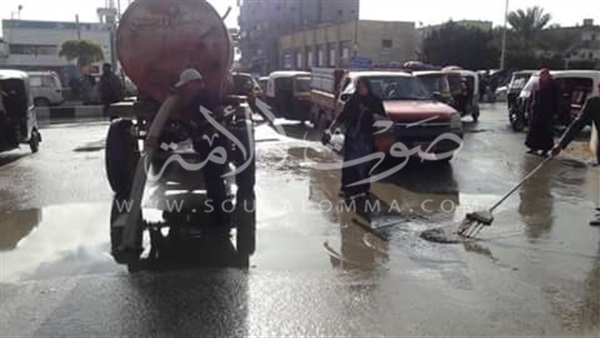 ياقوت يشهد أعمال تصريف مياه الأمطار بشوارع دمياط‎