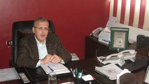 «مجاهد» يكشف تفاصيل أزمة المياه بـ«الخانكة»