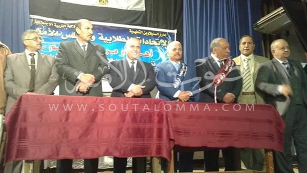 وكيل تعليم الدقهلية يكرم أوائل مسابقات التربية الاجتماعية بالسنبلاوين‎ (صور)