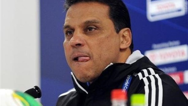 حسام البدري يصادر هواتف اللاعبين قبل مباراة القمة 