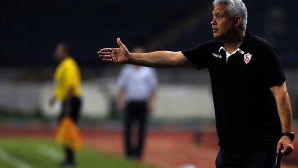 «حلمي» يوجه رسائل خاصة للاعبي الزمالك قبل القمة