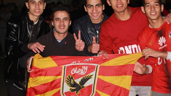 احتفالات جماهير الأهلي بالفوز على الزمالك بـ«الجزيرة» (صور)