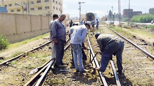 القبض على 3 أشقاء بتهمة سرقة «كليبسات» تثبيت القضبان ببني سويف‎
