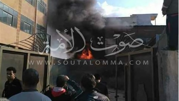 حريق هائل يلتهم مصنع أثاث في دمياط