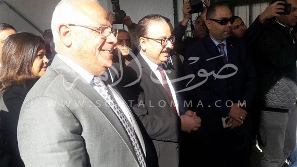 طلاب الفكرية ببورسعيد يستقبلون وزير الاتصالات بنشيد «مرحب بيك»