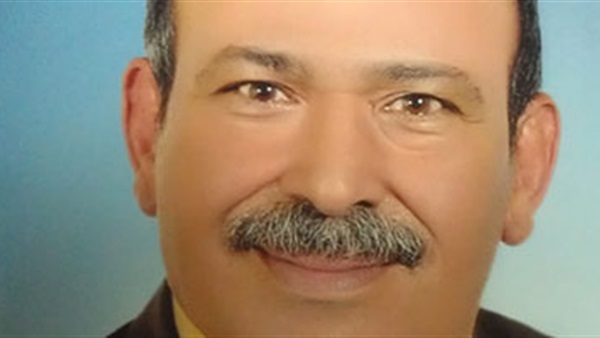 «رئيس مياه القناة» يشدد على أهمية متابعة المتأخرات والإصدارات الخاصه بالشركة