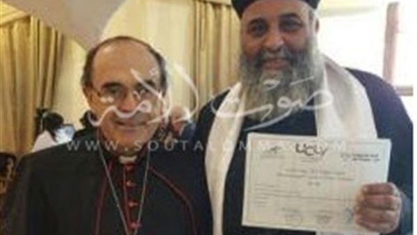 راعى كنيسة العذراء ببنها يحصل على دبلومة في حقوق الإنسان من فرنسا‎