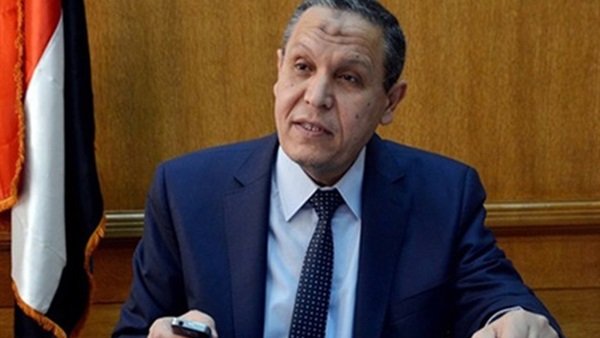 اعتصام موظفتان بالسويس اعتراضا على نقلهم من حي فيصل