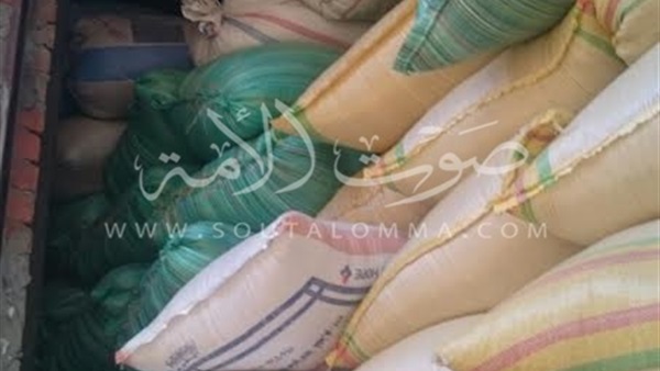 ضبط 22 طن أرز شعير بحوزة محتكرين بالبحيرة (صور)