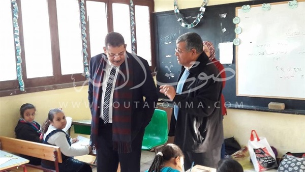«مدير غرب التعليمية بالإسكندرية» يتفقد مدرسة الشيخ محمد عبده 