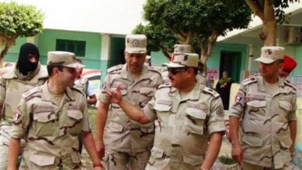 قائد "المدفعية" يتابع العملية الانتخابية بدائرة شبرا وروض الفرج