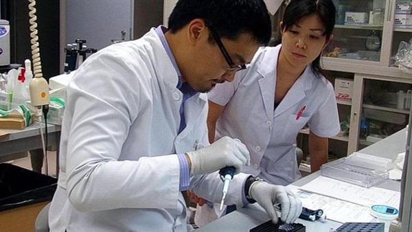 صينيون يكتشفون مادة أقوى من الفولاذ وخفيفة كالبالونة تستخدم عسكريا