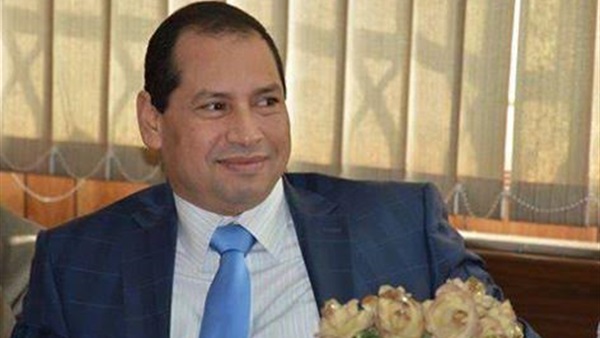 رئيس جامعة بورسعيد يهنئ الأقباط بعيد الميلاد المجيد