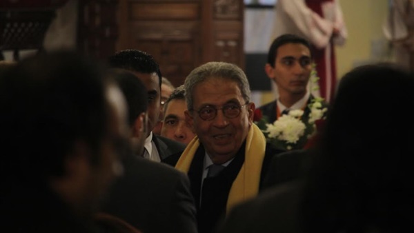 عمرو موسى ومارجريت عازر يشاركان في قداس عيد الميلاد