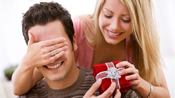 %21 من الفرنسيين يعربون عن سعادتهم لتلقي هدايا أعياد الميلاد