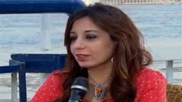 افتتاح معرضين للفن التصويري والتشكيلي الإثنين