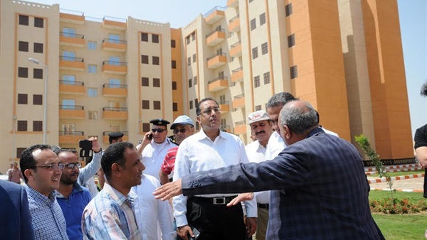 «مدبولي» يتفقد أكبر موقع للإسكان الاجتماعي بـ6 أكتوبر