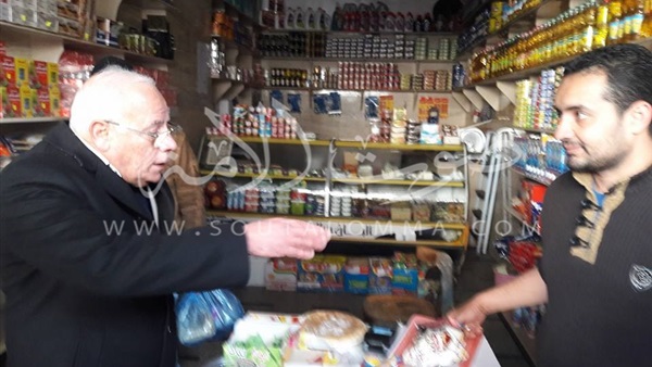 محافظ بورسعيد يحرر محضرا لمواطن بسبب المياه 