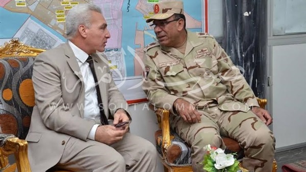 بالصور .. محافظ بورسعيد يستقبل قائد الجيش الثاني الميداني 