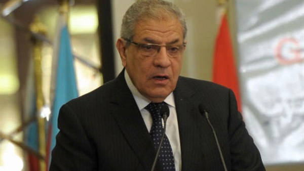 «محلب» يشكر «الوزراء» لتعاونه مع لجنة استرداد أراضي الدولة