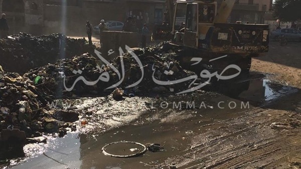 قرية بهجورة تغرق في شبر ماء.. والأهالي تستغيث (صور)