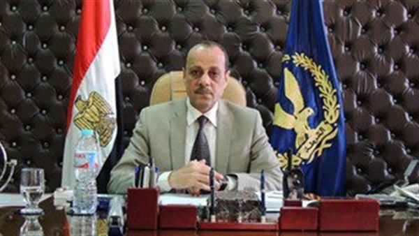 «فتاة» تتسبب في قطع أوتار يد شاب بالباجور 