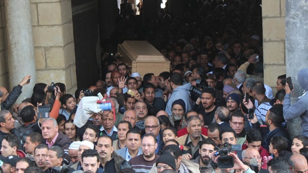«النمنم» و«محمود سعد» على رأس مشيعي جنازة كريمة مختار