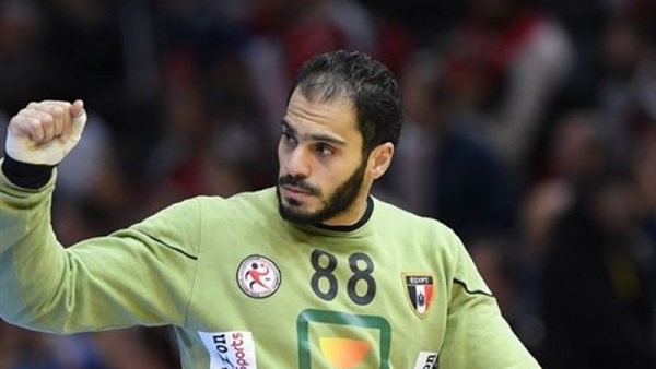 «ليكيب» الفرنسية تشيد بأداء حارس مرمى منتخب مصر لليد 