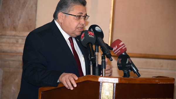 شد وجذب بمؤتمر وزير التعليم العالي.. والصحفيين يتعهدون بالإنسحاب