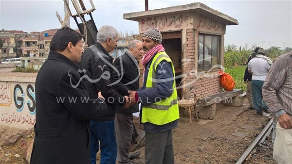 زيارة مفاجئة لرئيس «السكة الحديد» إلى منطقة المنصورة