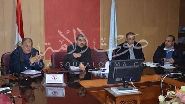 سكرتير عام كفر الشيخ يتابع تنفيذ خطة الرصف (صور)