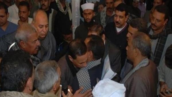 جلسة صلح عرفية برعاية أمنية تنهي خصومة بين عائلتين في المنيا